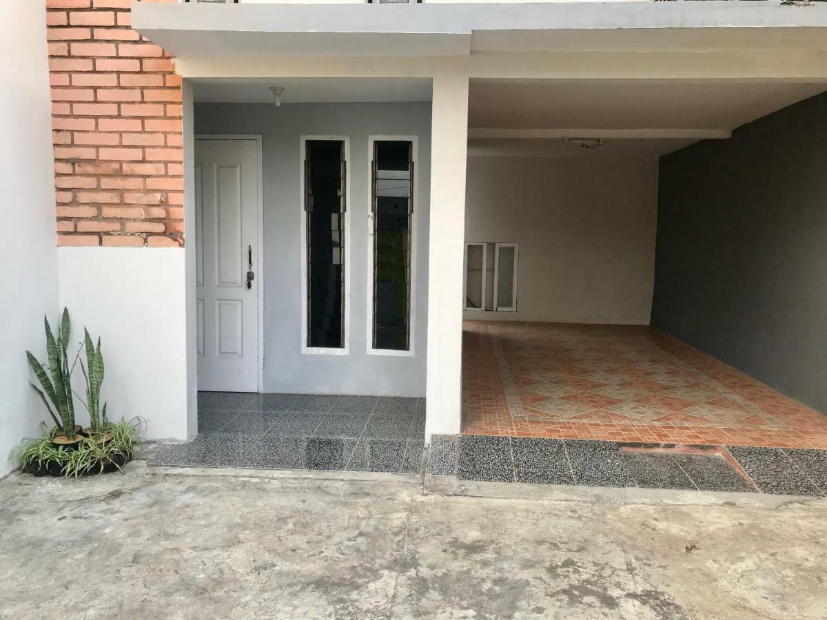 Villa Batu Keluarga Nn Exterior photo